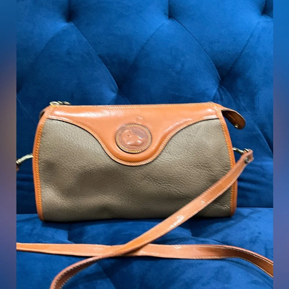 Vintage Dooney and Bourke Taupe Brown All Weather Leather Purse Shoulder Bag